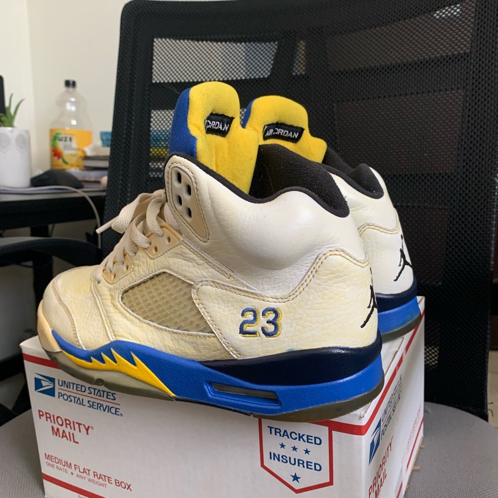 Meet your Posher, Tune